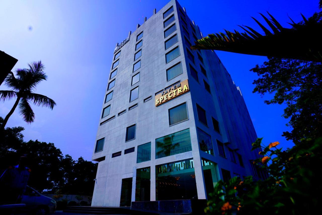 Kay-Em Spectra Hotel Ченнаи Экстерьер фото