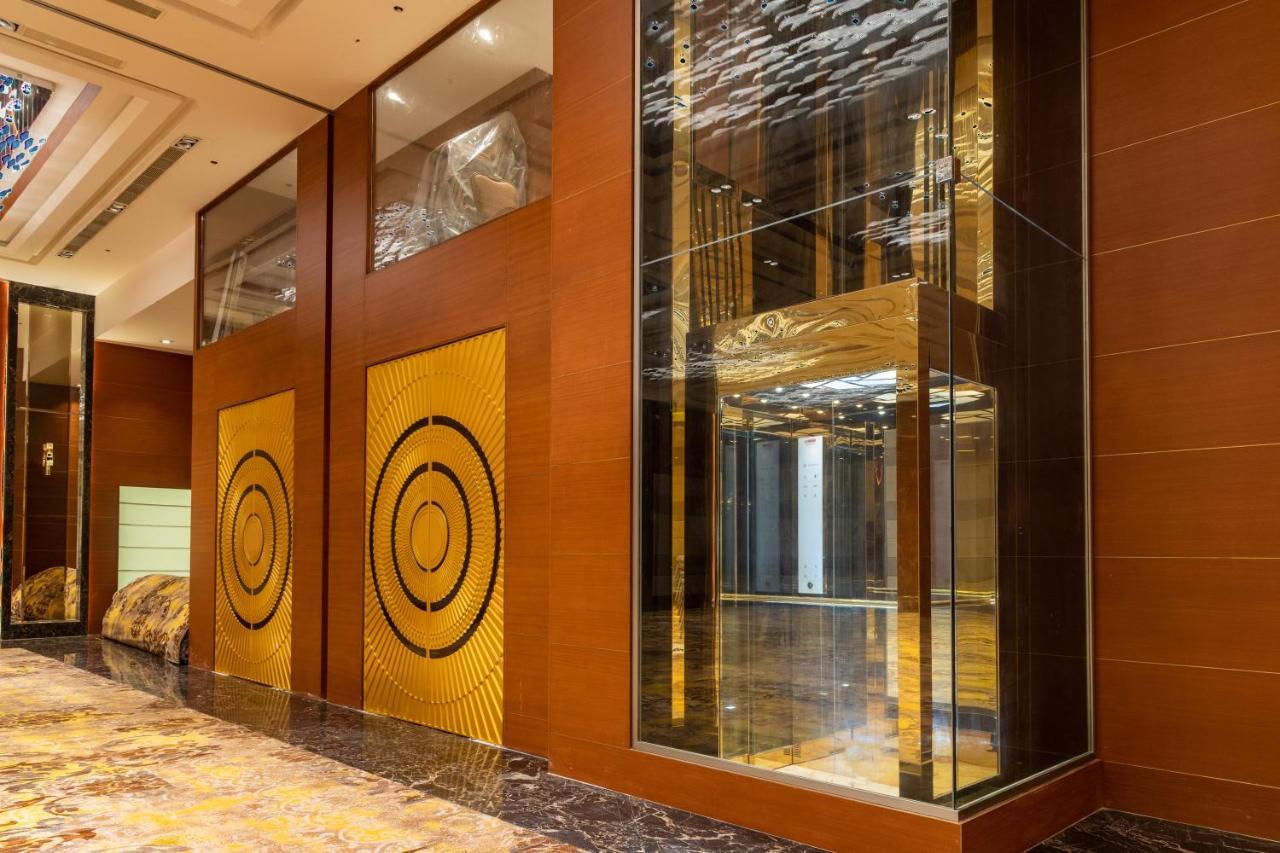 Kay-Em Spectra Hotel Ченнаи Экстерьер фото